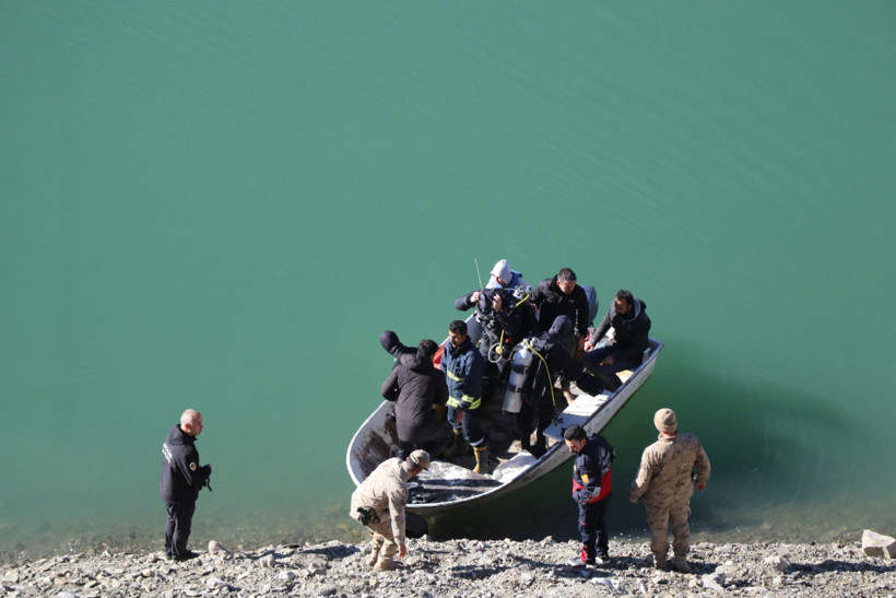 Üç arkadaşın Van gezisi faciayla bitti - Resim : 2