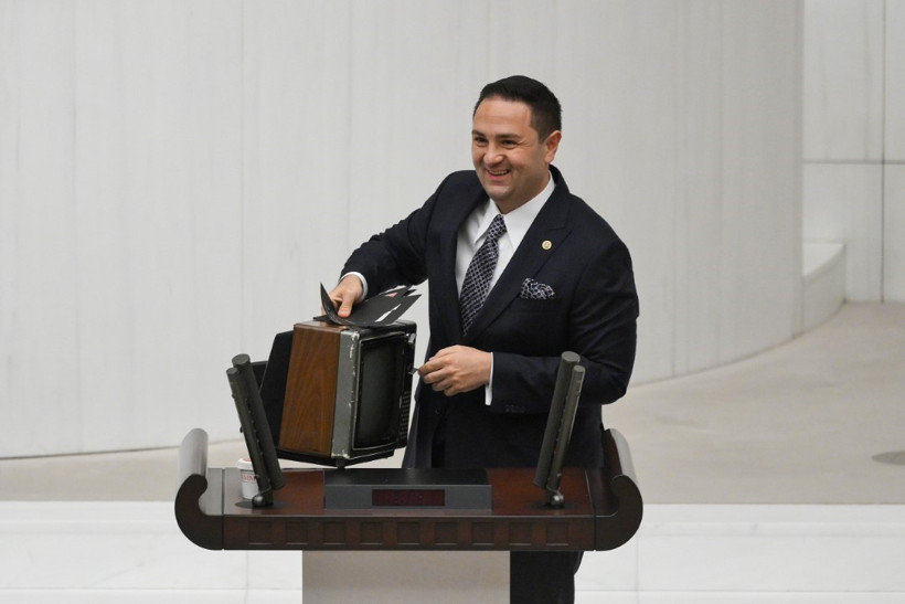 CHP’nin TRT teklifine AKP ve MHP'den ret - Resim : 3