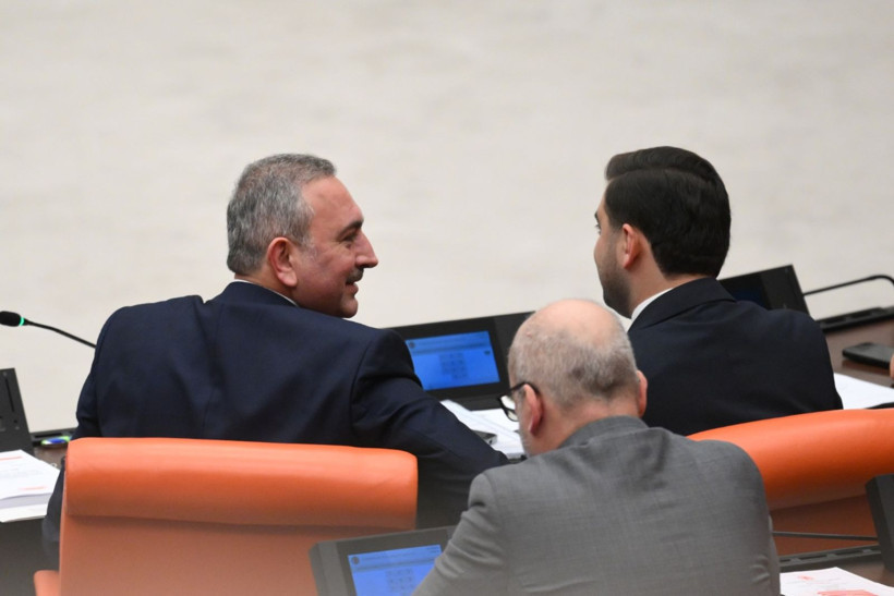 Dili sürçtü, Meclis'ten kahkahalar yükseldi - Resim: 2