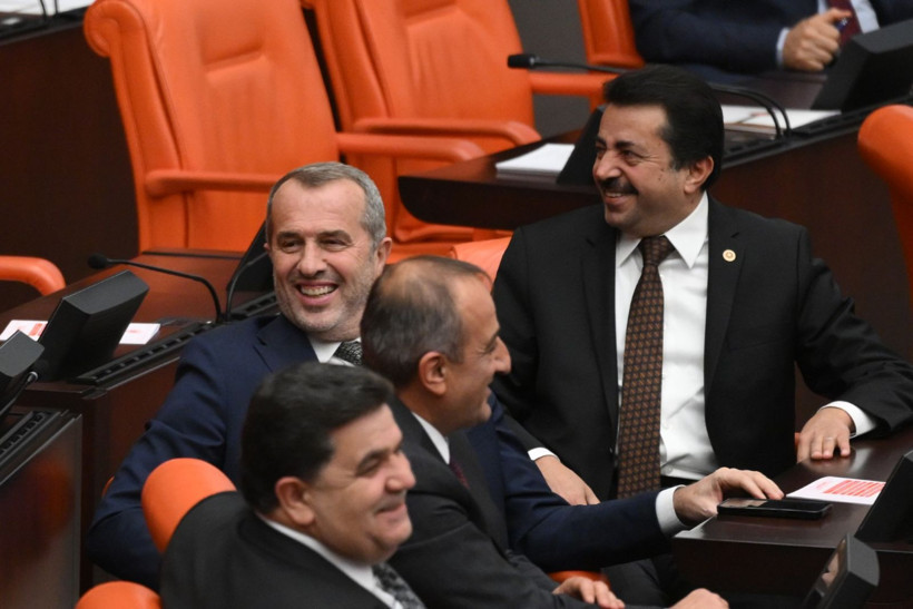 Dili sürçtü, Meclis'ten kahkahalar yükseldi - Resim: 6