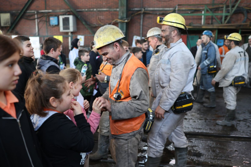 Madenci çocukları babaları için özel mektuplar hazırladı - Resim: 1