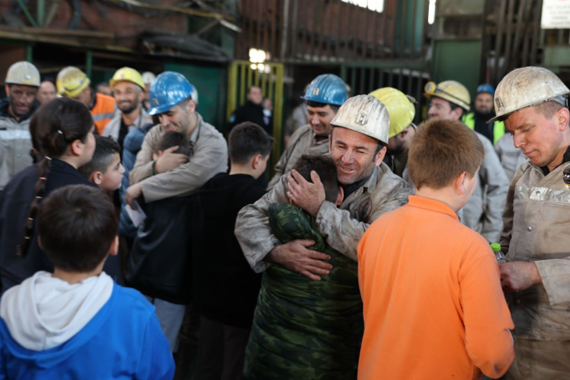 Madenci çocukları babaları için özel mektuplar hazırladı - Resim: 3
