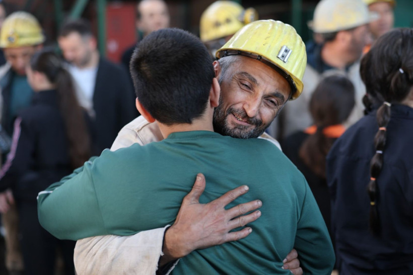 Madenci çocukları babaları için özel mektuplar hazırladı - Resim: 4