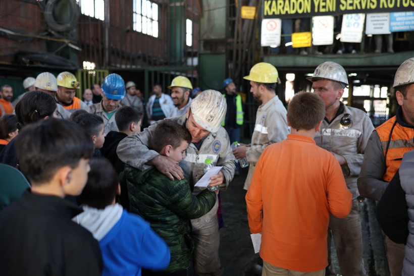 Madenci çocukları babaları için özel mektuplar hazırladı - Resim: 5