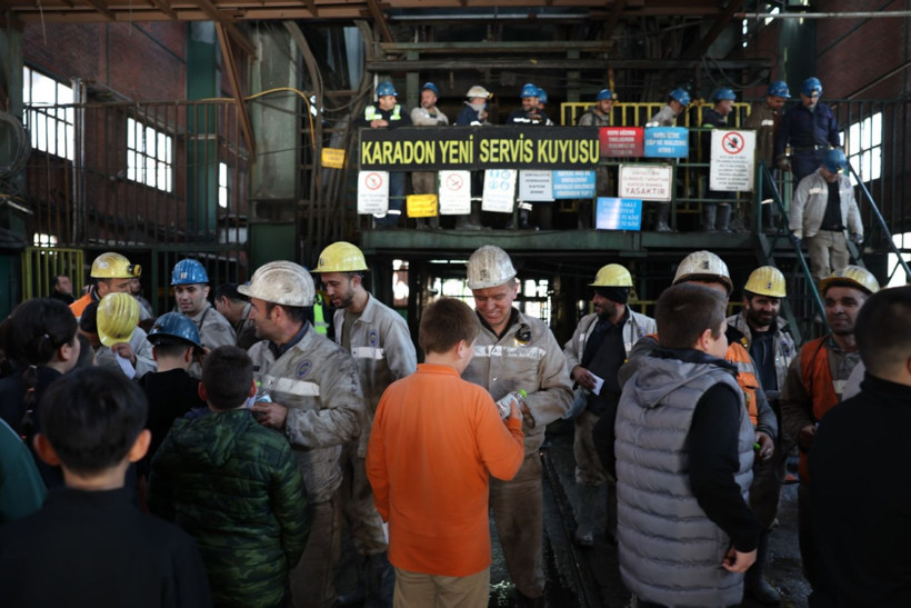 Madenci çocukları babaları için özel mektuplar hazırladı - Resim: 6