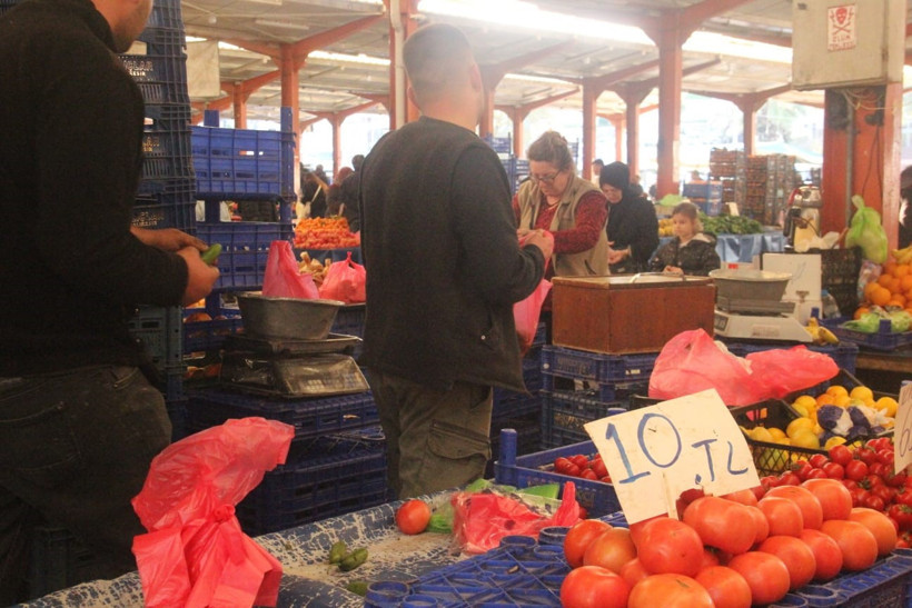 Yağmur yağdı, kilosu 10 TL'ye düştü - Resim : 1