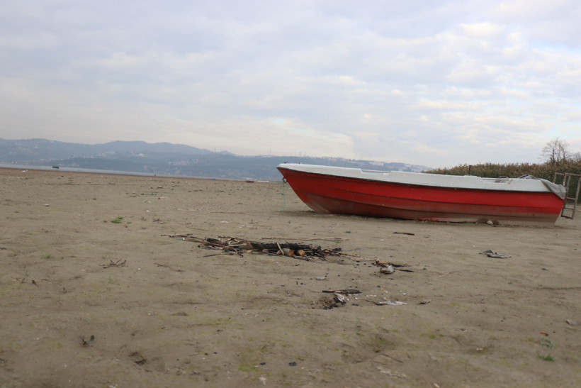 Sapanca Gölü'nde ‘korku filmi’ gibi görüntü: 65 yıldır böyle görülmedi - Resim : 2