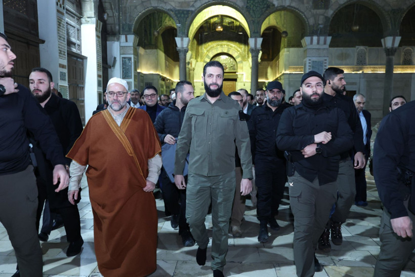 Esad'ın devrilişinin yıldönümü: Şara, Emevi Camisi'nde namaz kıldı - Resim : 2