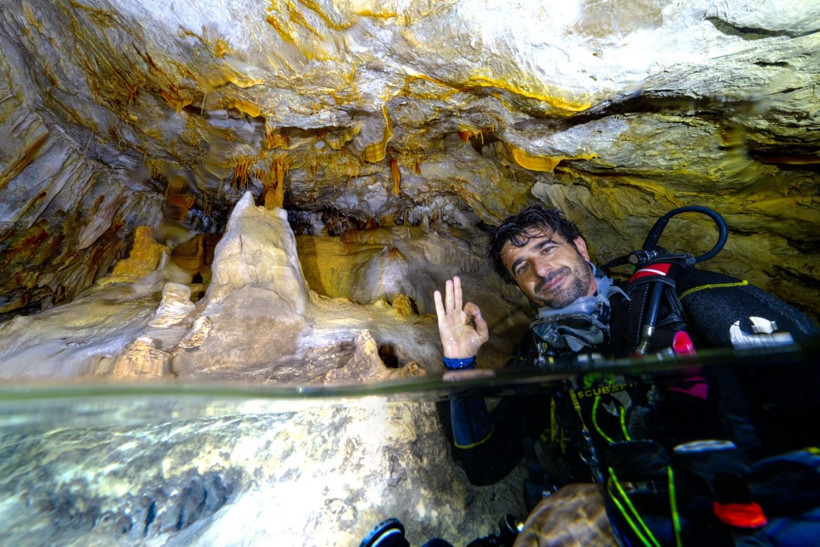 Hatay'da denize daldılar, büyülendiler - Resim: 11
