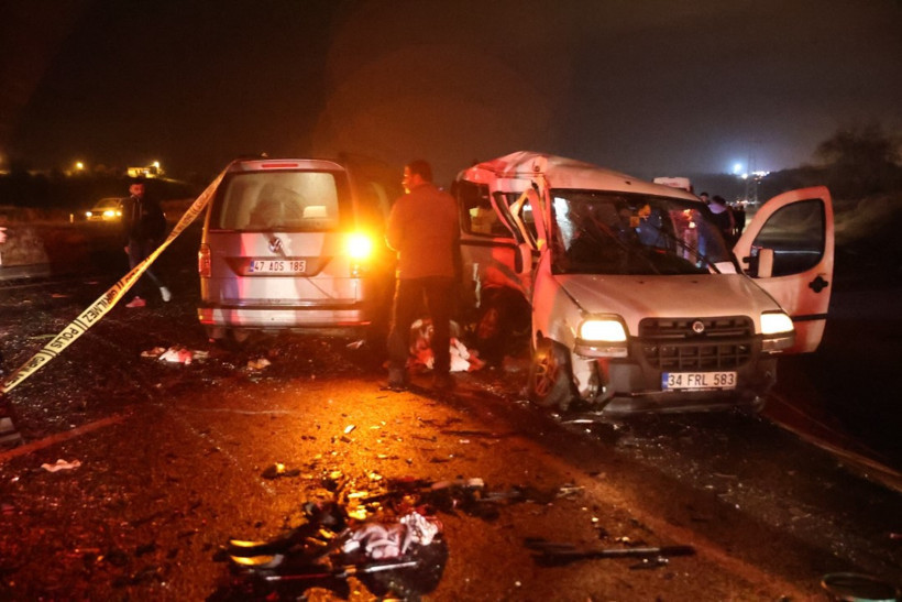 İki kent iki kaza! Yollar kan gölüne döndü: 7 ölü, 5 yaralı - Resim : 4