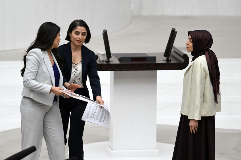 Meclis’te karikatür krizi - Resim: 4