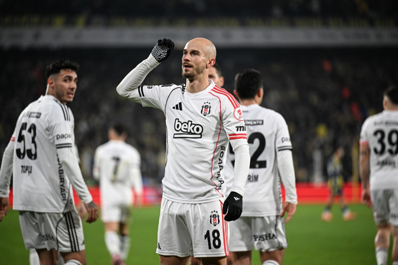 Beşiktaş kupa derbisinde Fenerbahçe'yi yıktı: 1-2 - Resim : 1