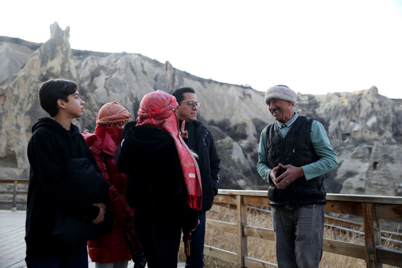 Ortaokul mezunu, 9 dil biliyor! Kapadokya’yı dünyaya o tanıtıyor - Resim: 5