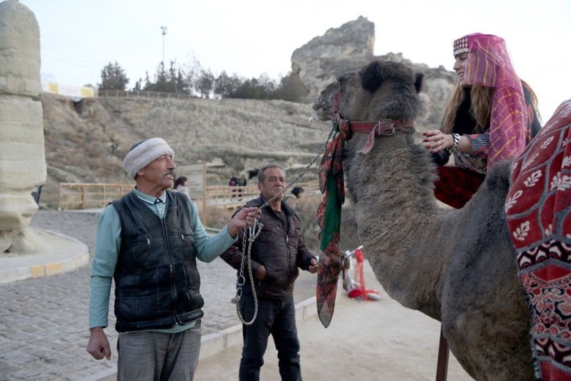 Ortaokul mezunu, 9 dil biliyor! Kapadokya’yı dünyaya o tanıtıyor - Resim: 10