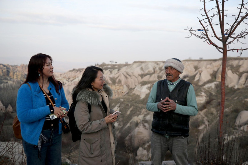 Ortaokul mezunu, 9 dil biliyor! Kapadokya’yı dünyaya o tanıtıyor - Resim: 15