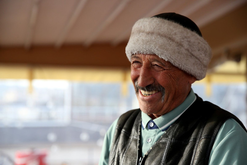 Ortaokul mezunu, 9 dil biliyor! Kapadokya’yı dünyaya o tanıtıyor - Resim: 1