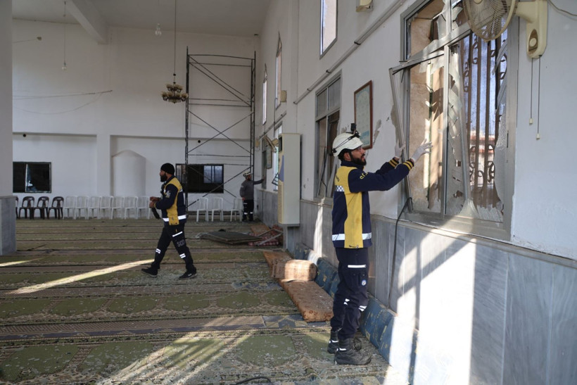 Suriye'de camiye bombalı saldırı: Çok sayıda ölü ve yaralı var - Resim: 9