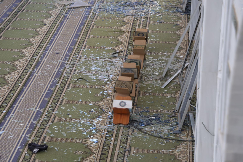 Suriye'de camiye bombalı saldırı: Çok sayıda ölü ve yaralı var - Resim: 12