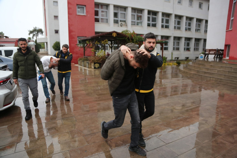 Kaçak sigara göndermek isterken kargo şubesi müdürünü öldüren şüpheli tutuklandı - Resim : 1