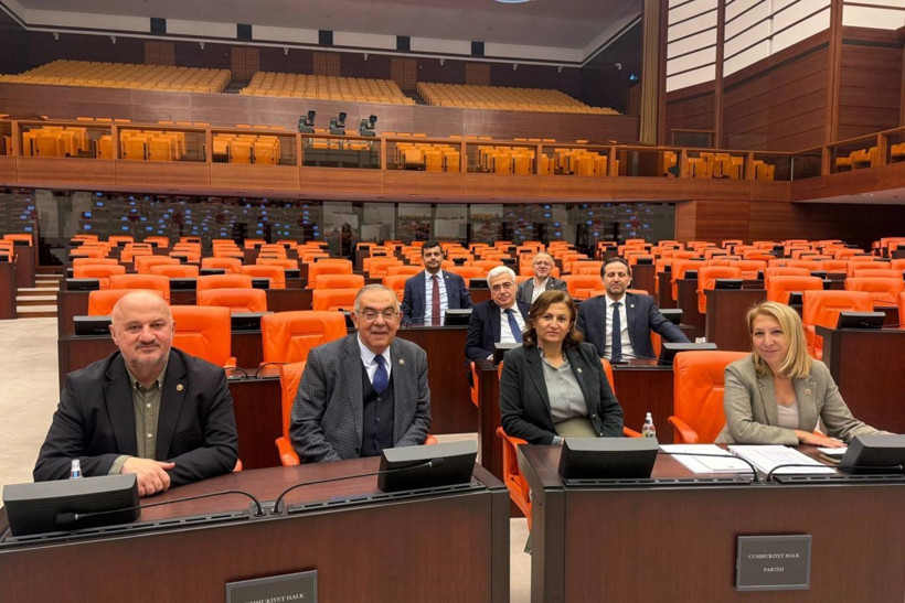 CHP, Meclis'teki emekli nöbetine devam ediyor - Resim : 1