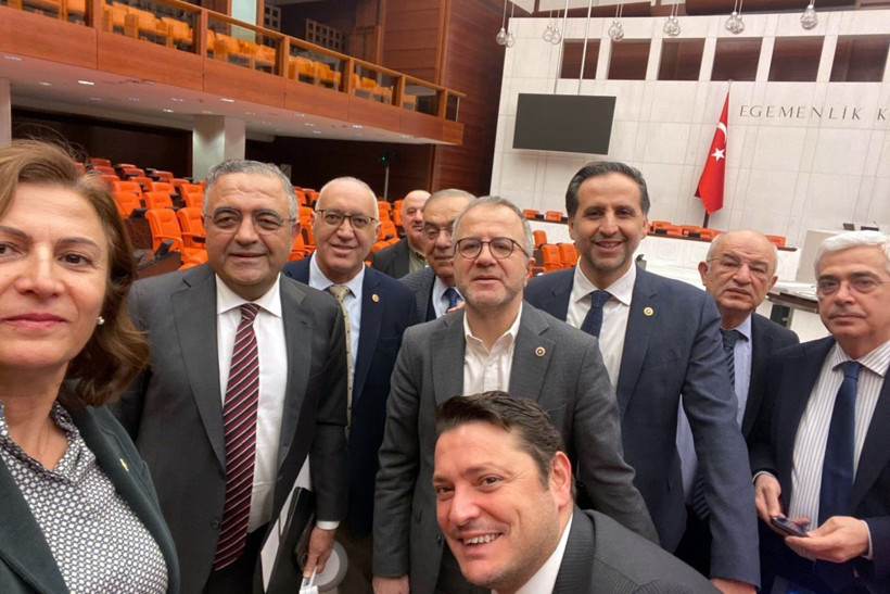 CHP, Meclis'teki emekli nöbetine devam ediyor - Resim : 2