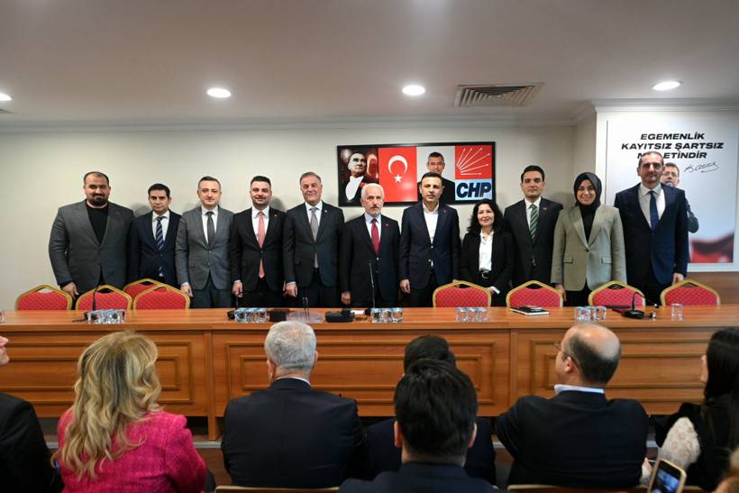 AKP'den 'Gidişat iyi değil' diyerek istifa etmişti: CHP'ye katıldı - Resim : 1