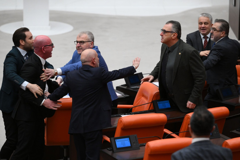 Meclis'te İsmet Paşa krizi: AKP'li vekilin sözleri kavga çıkardı - Resim : 2