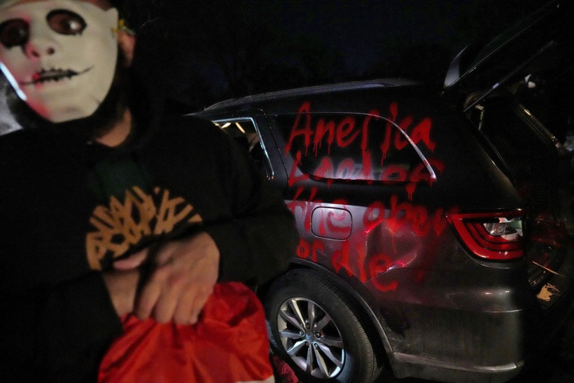 Halk sokağa döküldü, Trump tehdit etti: Asker yollarım! - Resim: 9