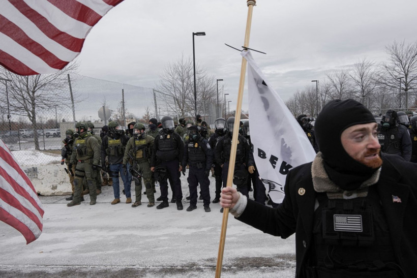 Halk sokağa döküldü, Trump tehdit etti: Asker yollarım! - Resim: 5