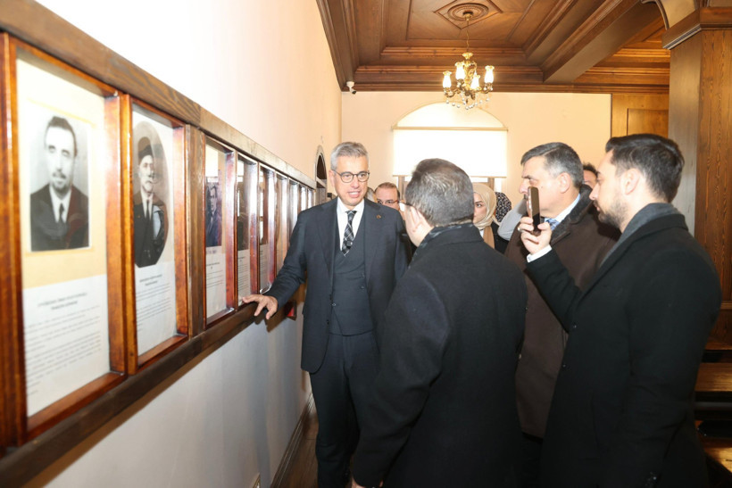 'Ağır hasarlı' diye kapatmışlardı: Sağlık Bakanı'nı g&ouml;t&uuml;rd&uuml;ler - Resim : 1