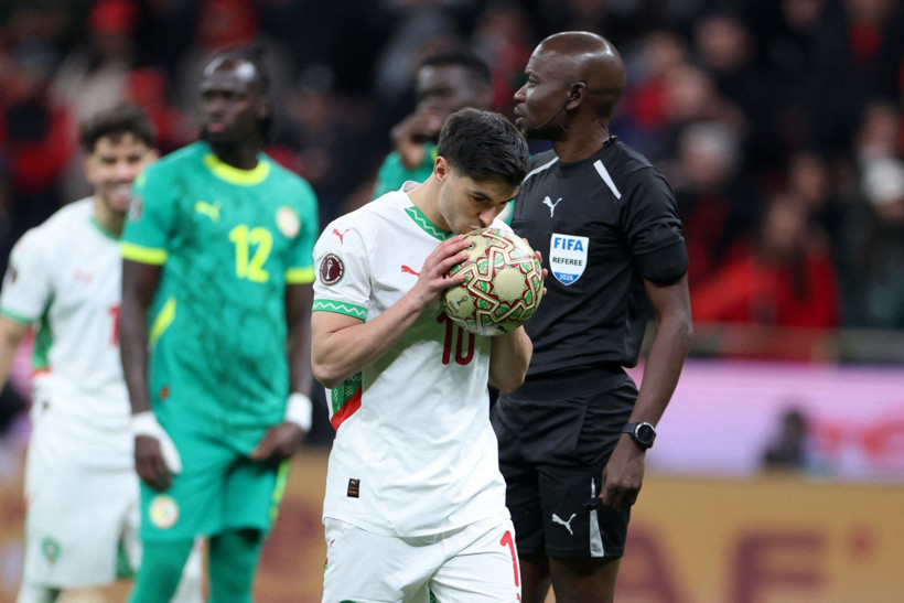 Afrika Uluslar Kupası finali: Senegal önce sahadan çekildi, sonra dönüp şampiyon oldu - Resim : 3