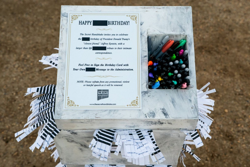 Trump'ın tartışmalı Epstein notu, dev panoya dönüştürüldü - Resim: 7