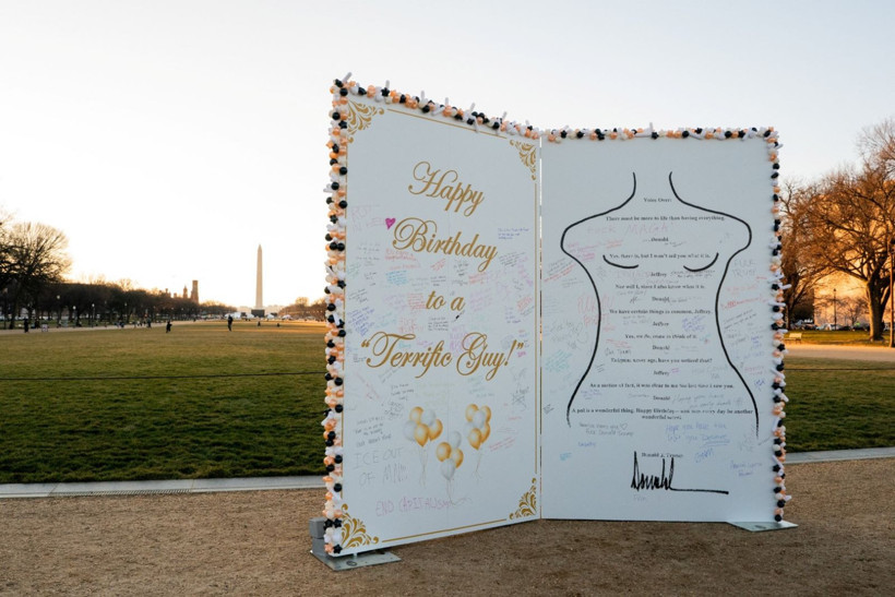 Trump'ın tartışmalı Epstein notu, dev panoya dönüştürüldü - Resim: 2