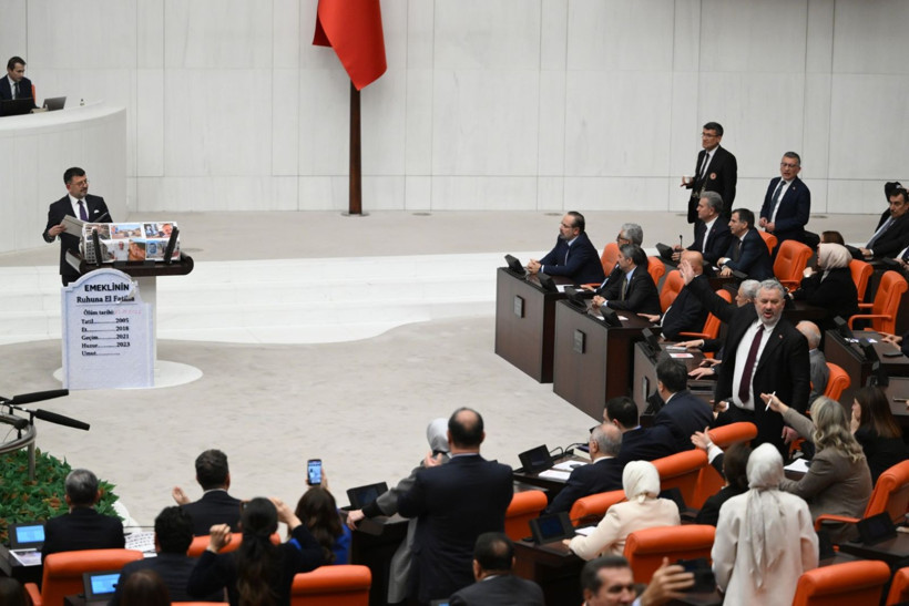 CHP tabutu kurtardı: 'Vampir gibi saldırdılar' - Resim: 7