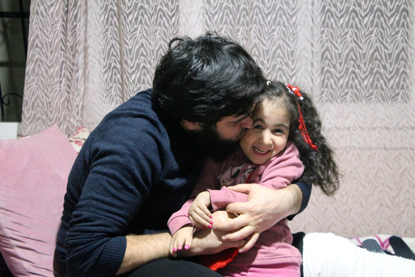 10 ameliyat yetmedi, maddi imkânsızlık tedaviyi durdurdu - Resim : 3