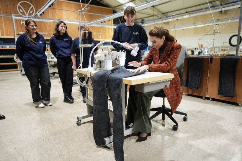 Prenses dikiş makinesinin başına geçti - Resim: 3