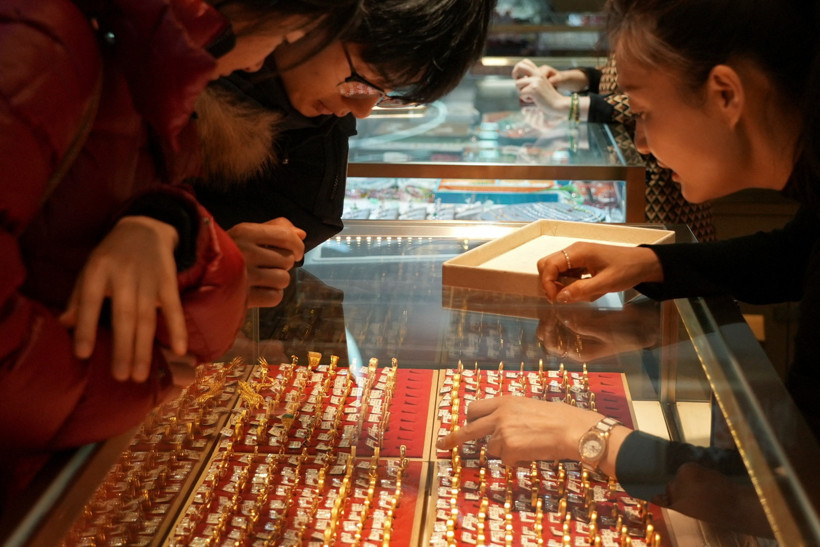 Altın rallisinin ardındaki g&ouml;r&uuml;nmeyen g&uuml;&ccedil;: &Ccedil;inli teyzeler - Resim : 1