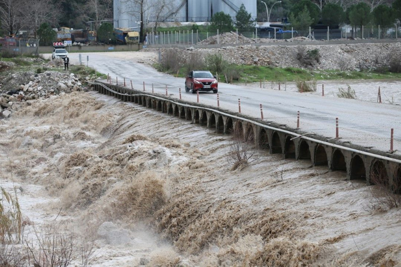 Önce kuraklık vurdu, şimdi de sağanak - Resim: 59