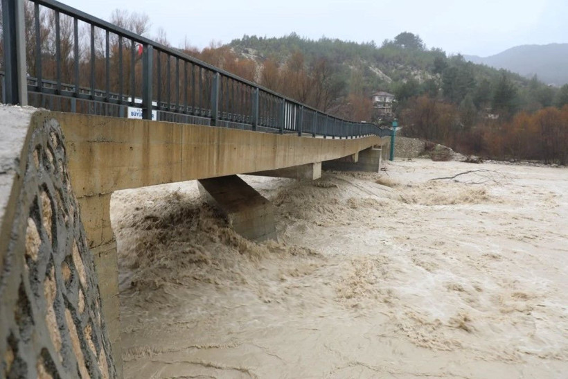 Önce kuraklık vurdu, şimdi de sağanak - Resim: 19