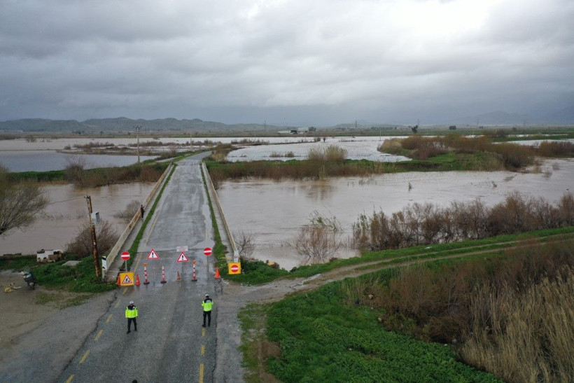 Önce kuraklık vurdu, şimdi de sağanak - Resim: 1
