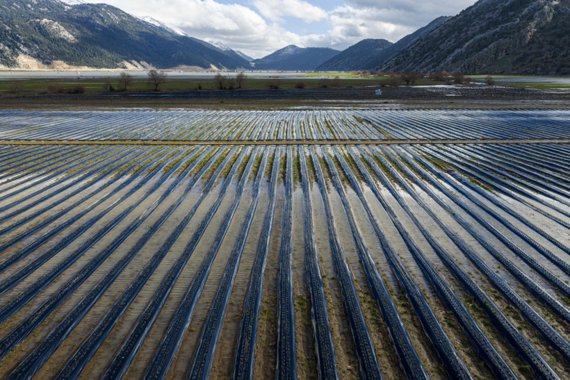 İki şehri birbirine bağlıyordu: Karayolu su yolu oldu - Resim: 15