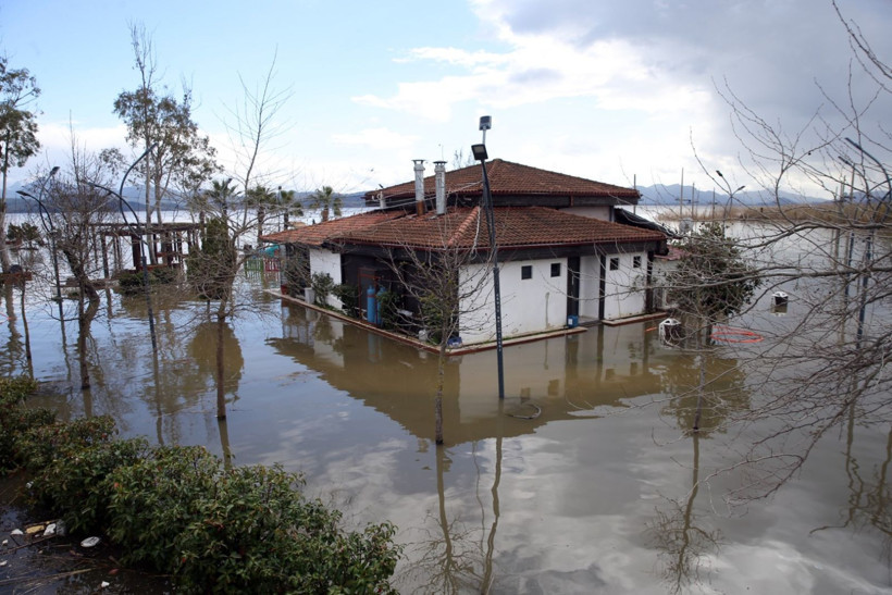 Tsunami gibi: Bir ilçe su altında kaldı - Resim: 1