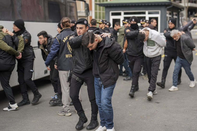 Maşalar yakalandı, elebaşları firari: Para vaadiyle suç makinesine dönüştürdüler - Resim: 13
