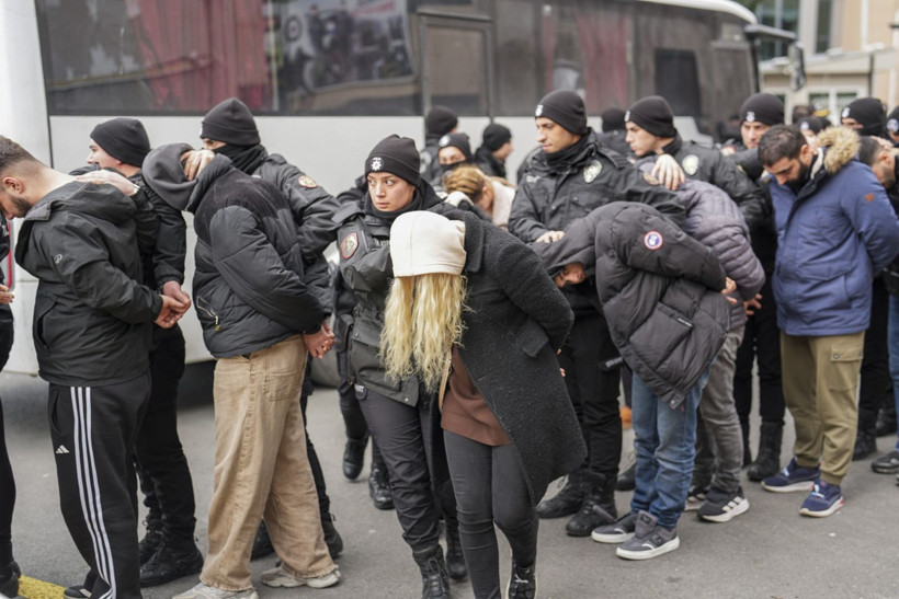 Maşalar yakalandı, elebaşları firari: Para vaadiyle suç makinesine dönüştürdüler - Resim: 6