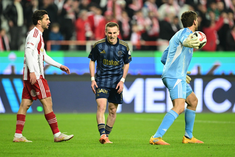 Fenerbahçe, Antalya'da buz kesti! Galatasaray'la fark 4 oldu: 2-2 - Resim : 4