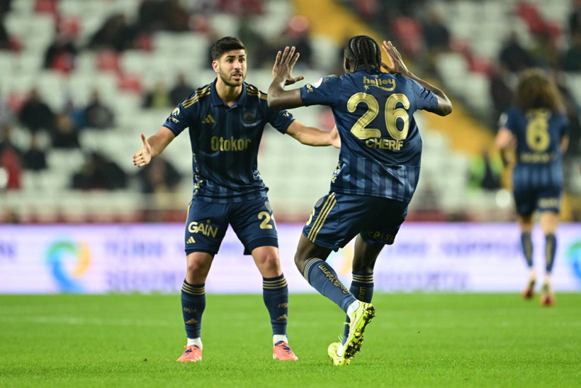 Fenerbahçe, Antalya'da buz kesti! Galatasaray'la fark 4 oldu: 2-2 - Resim : 3