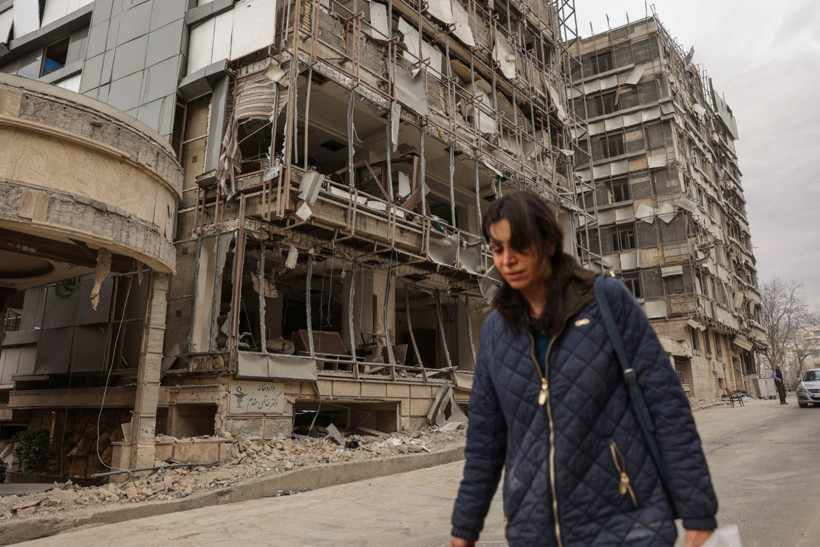 Tahran'da çok şiddetli patlamalar - Resim : 3