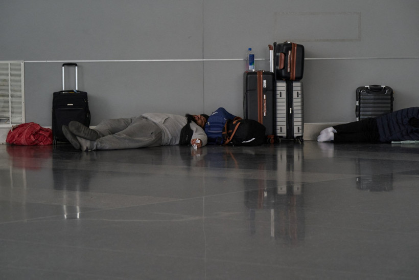 Orta Doğu'da uçuş kaosu... Binlerce uçuş iptal, 1 milyon kişi etkilendi - Resim : 3