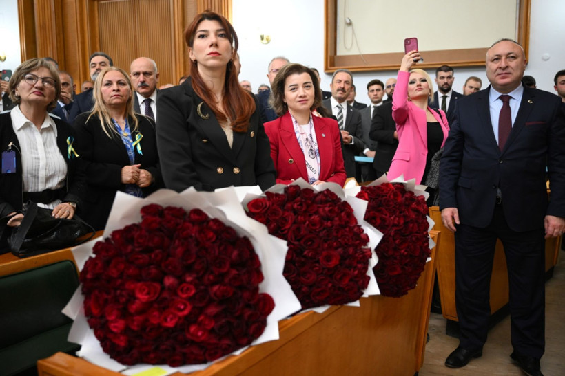 İYİ Parti Erdoğan'a 308 adet gül yolladı: Siz iltifatları çok seviyorsunuz... - Resim: 7