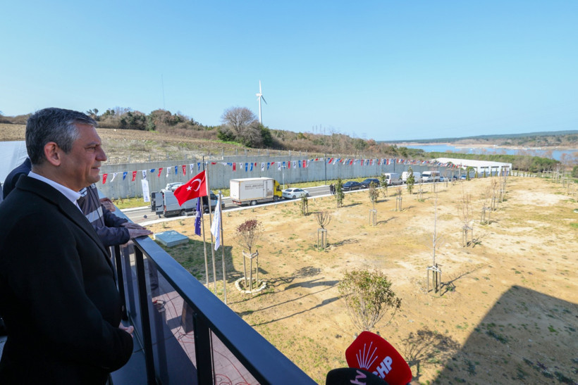 &Ouml;zg&uuml;r &Ouml;zel: Erdoğan 'yağmur yağmasın' duasına &ccedil;ıkıyordu - Resim : 1